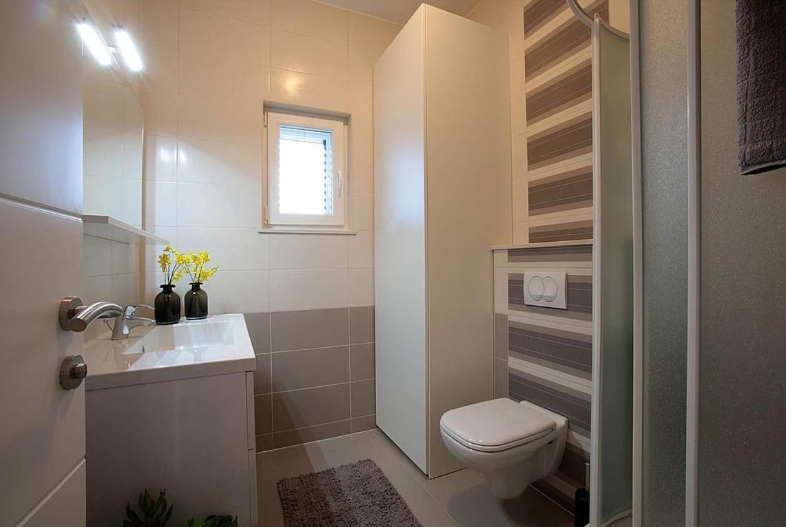 Sea Salt Apartment Novalja Extérieur photo